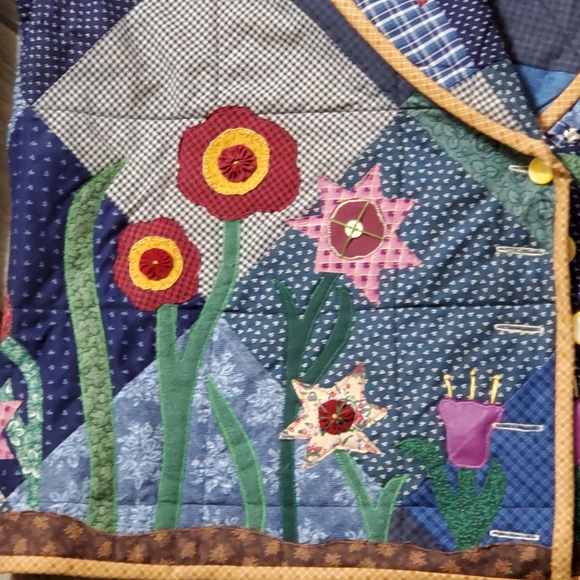 Ladie's Quilt Jacket Handmade Multicolor Floral Theme - Picture 3 of 10